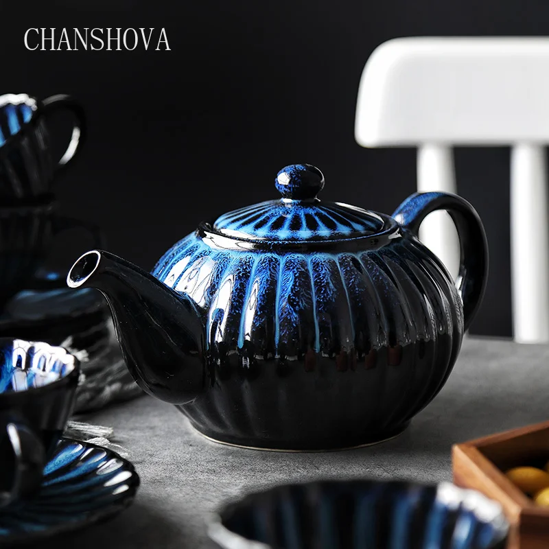CHANSHOVA High Capacity 850ml Traditional Chinese Style Blue Personality Ceramic Tea Pot China Porcelain Teapot Kettle H030