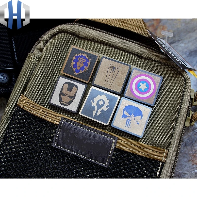 Титановая индивидуальная нарукавная повязка на застежке-липучке армейский