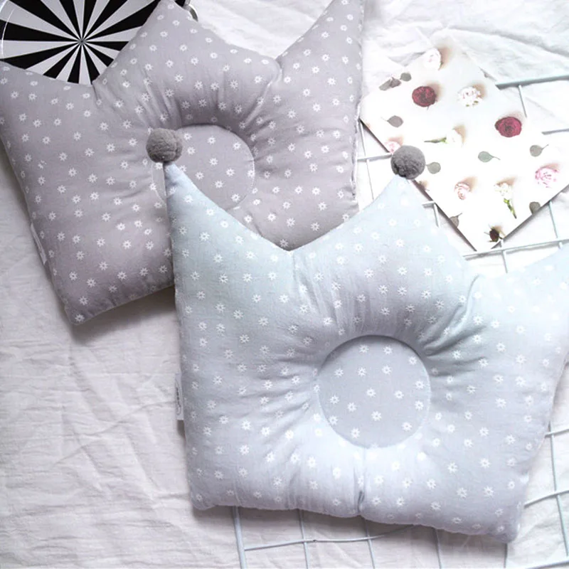 

New Baby Shaping Pillow Prevent Flat Head Infants Crown Dot Bedding Pillows Newborn Boys Girls Room Decoration Accessories