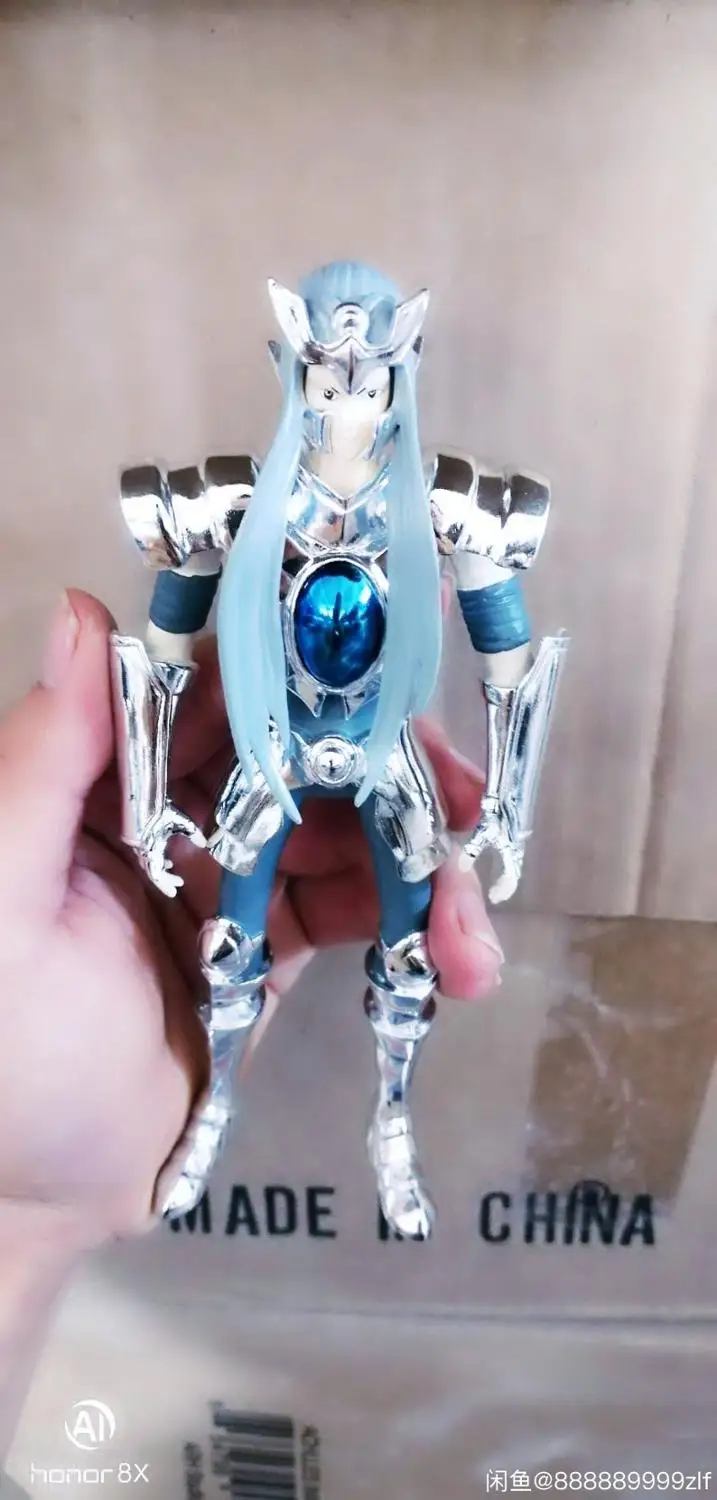 Статуэтка из Ткани в стиле Карака с изображением серебряных святых гадов