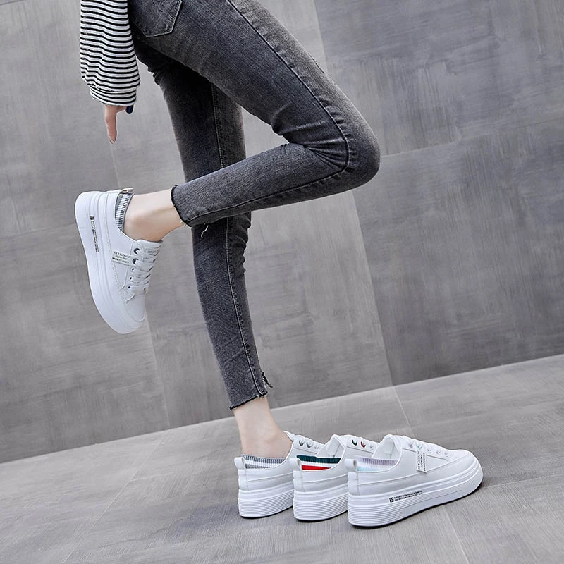 

2021 Hot Flats Woman Little White Shoes Women's Sneakers Breathable Female Vulcanized Shoes Lace Up Woman Comfort Walking Shoes