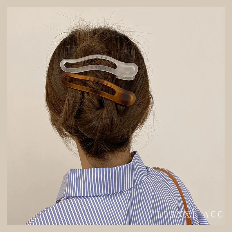 

2021 New Style Ladies European And American Design Gradient Ramp Color Duckbill Hairpin Plastic Hair Accessories 4 Colors