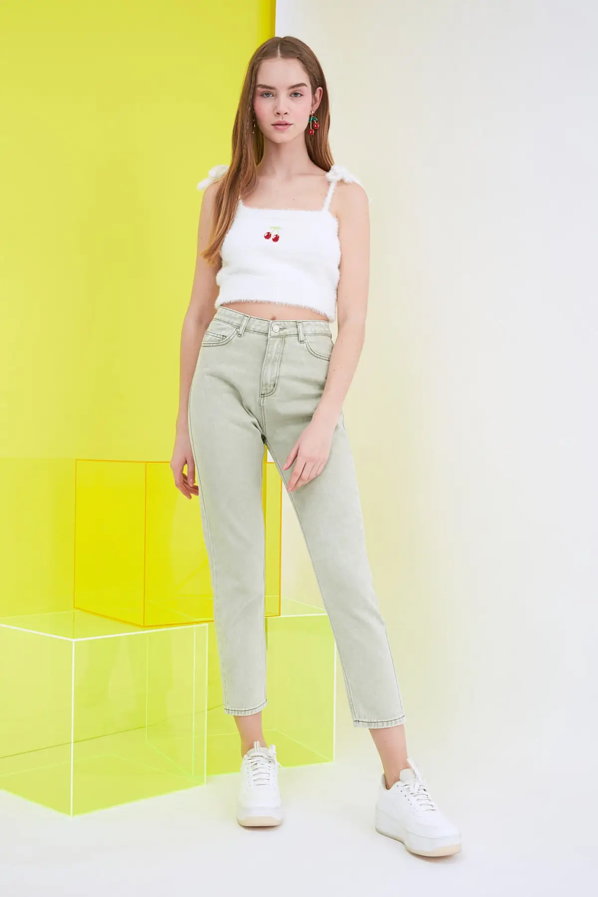 

Trendyol High Bel Mom Jeans TWOSS21JE0172
