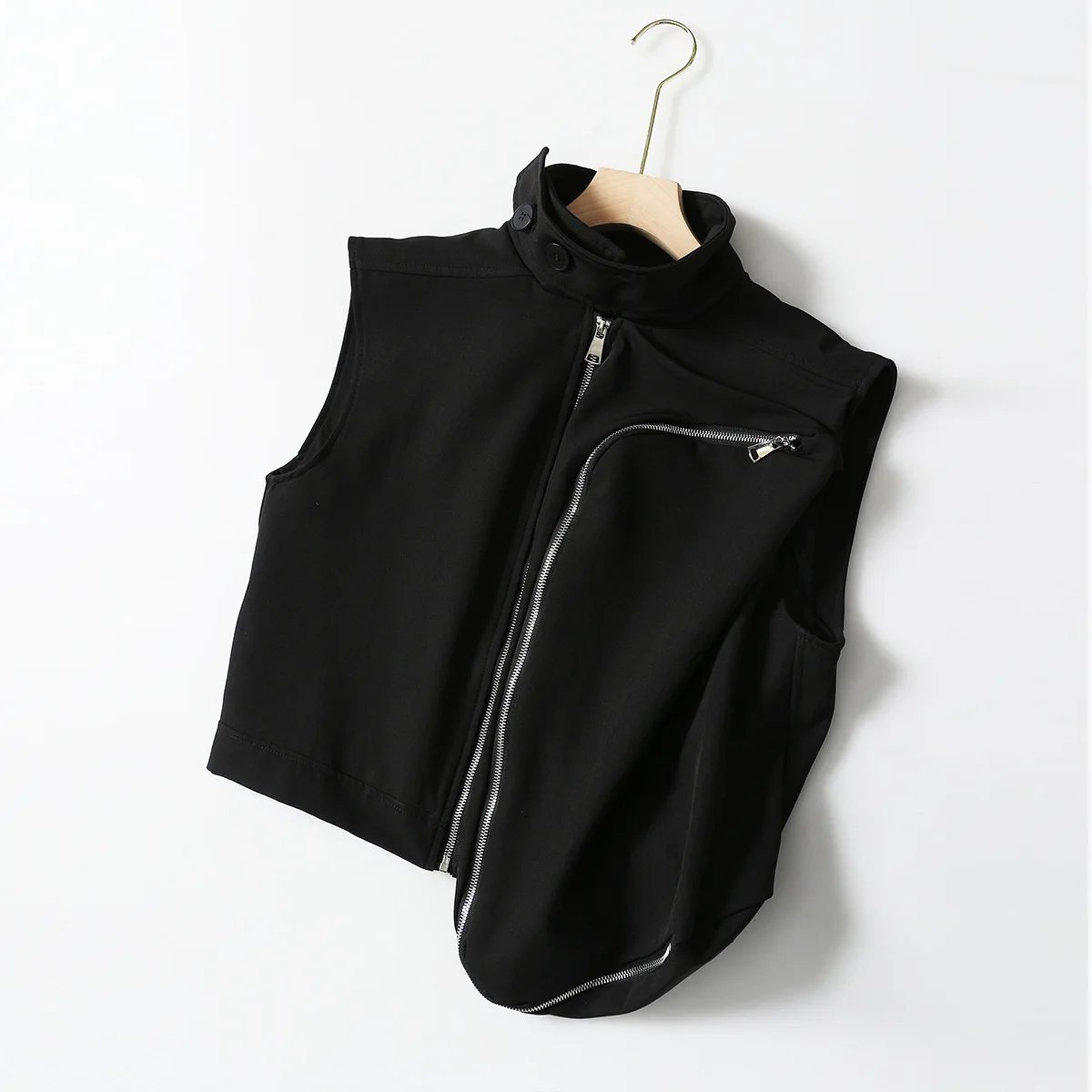 

SuperAen Fall 2021 Three Dimensional Zipper Pocket Irregular Stand Vest Coat Solid Black Woman Jacket