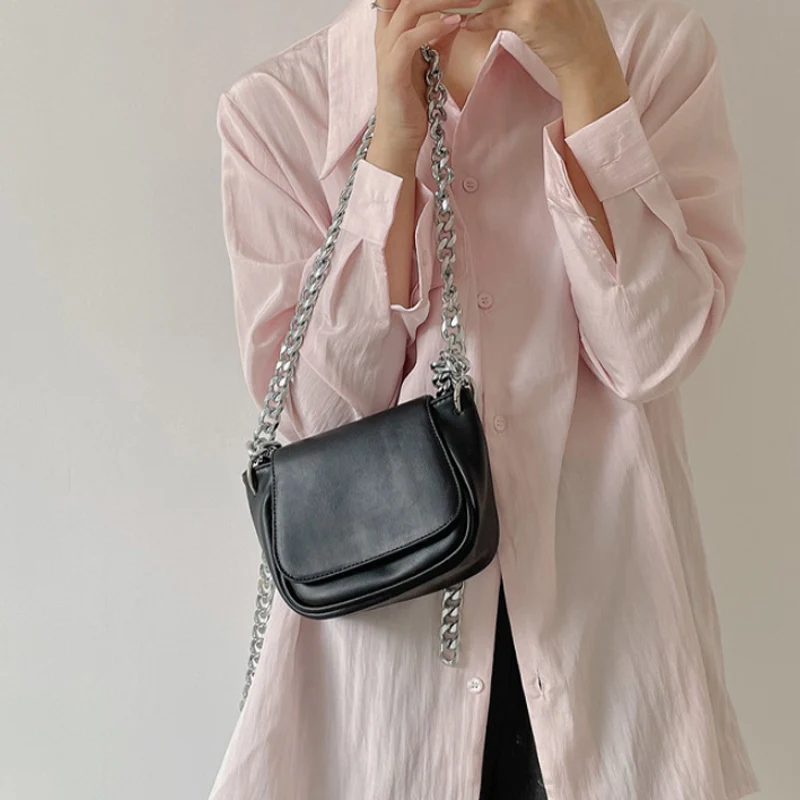 

Summer Green Shoulder Bags for Women Wide Metal Chain Ladies Crossbody Bag Chest Side Small Female Purses and Handbag Cute 2021