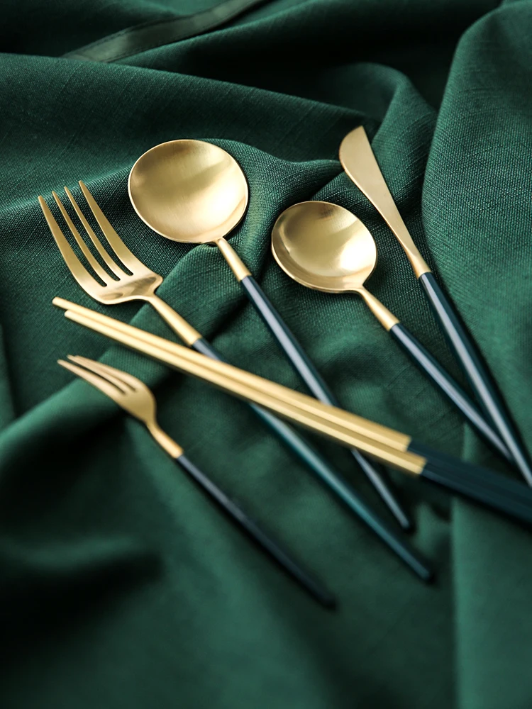 spesifikasi Nordic Sendok Garpu Set Stainless Steel Piring Perjalanan Set Alat Dapur Dapat Digunakan Kembali Set Couverts De Meja Dapur BK50DS