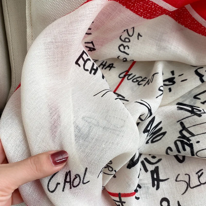 

2020 summer Sunscreen Scarves popular letter Print Beach towel winter fashion Cotton and Linen Scarf new lady seaside Shawls