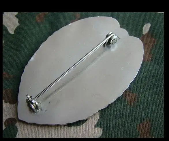 

Silver White House Badge of Honor of the United States Pure Copper Pin Badge Gift Cosplay As Birthday Chritmas Gift