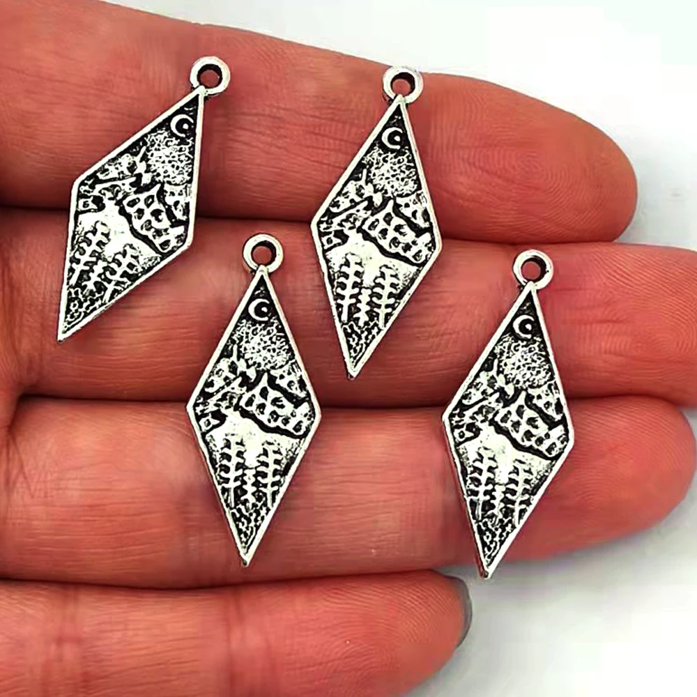 

50pcs nature mountain pine-tree outdoor mountain jewelry gift hiking forest pendant charm for DIY women man Accessories