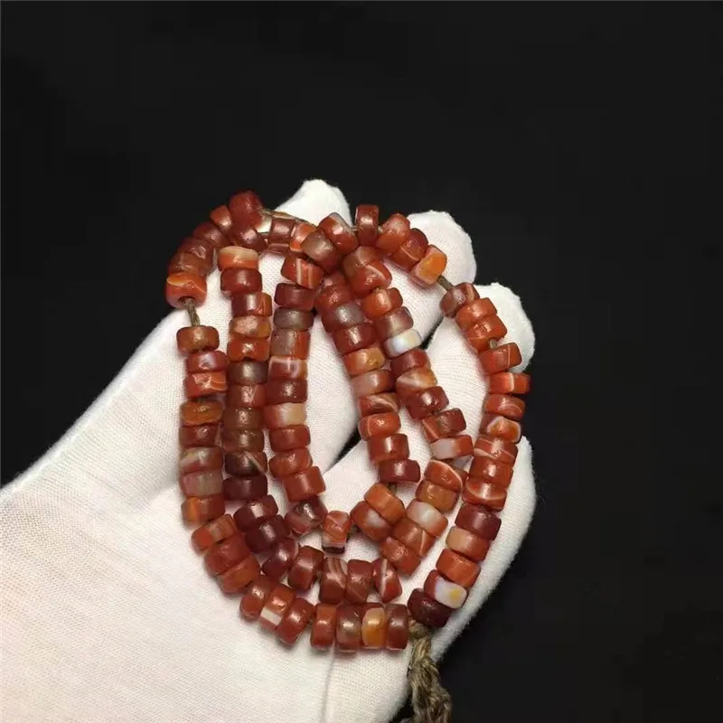 

Red West Asia Agate wrapped Silk Agate Natural Stone Folk Collections Colorful Stone Jewelry Weathering Patterns