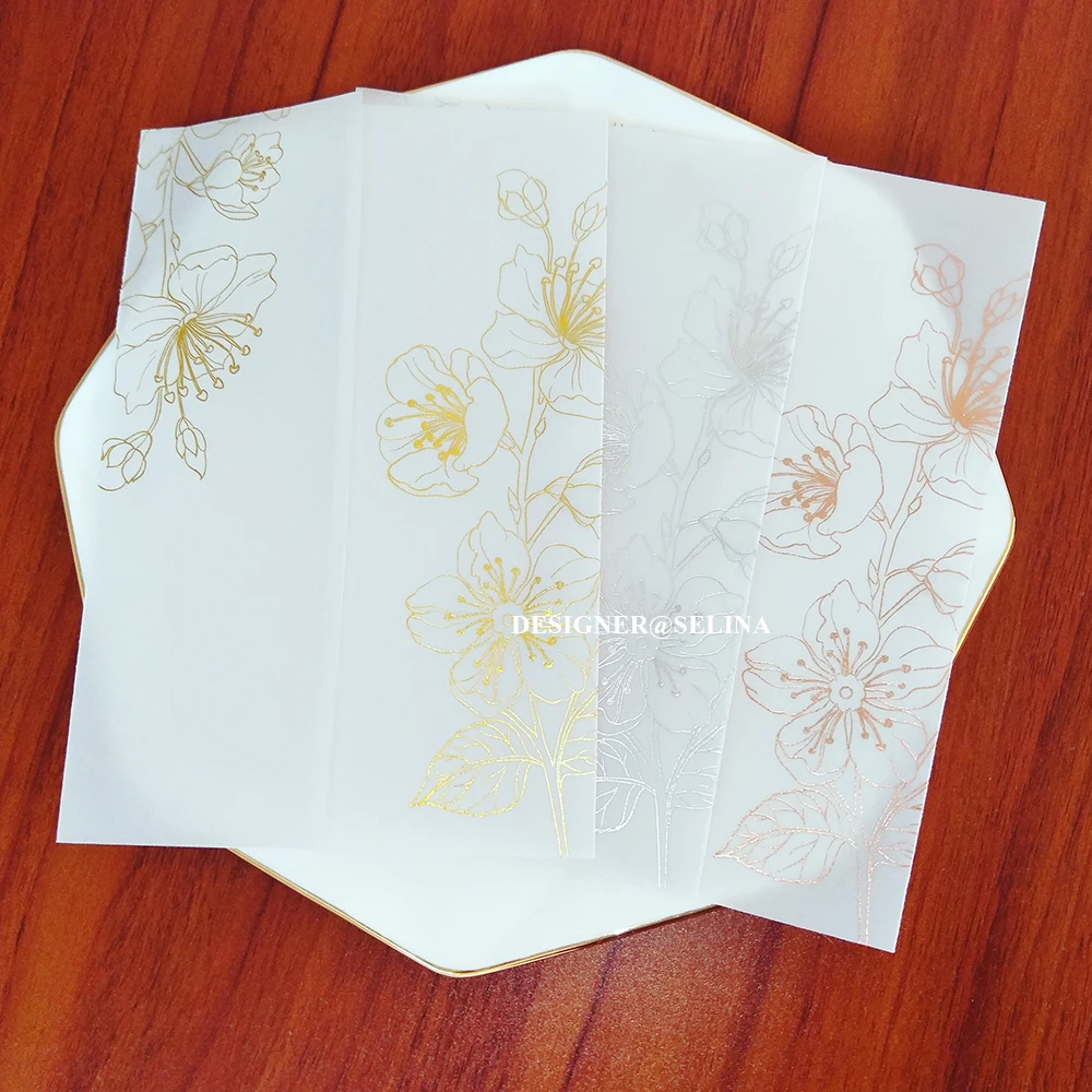 50 прозрачных свадебных приглашений с конвертом в цветочек и зеленой лентой