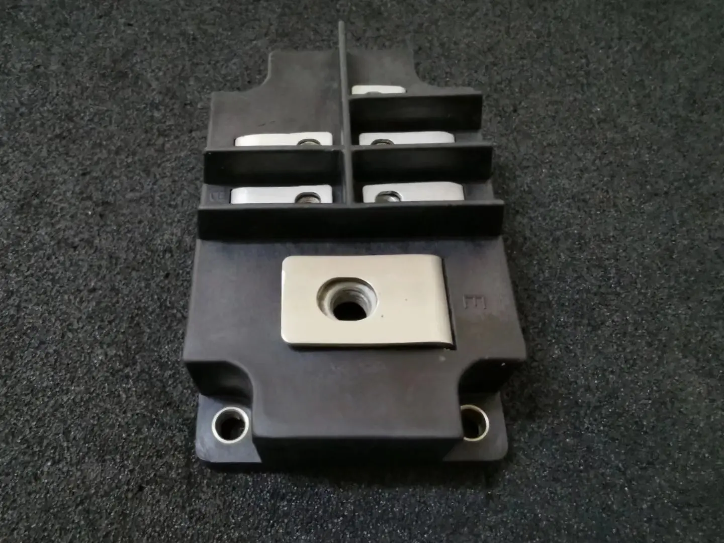 1 шт. 1D600A-030 Gloednieuwe Оригинал 100%