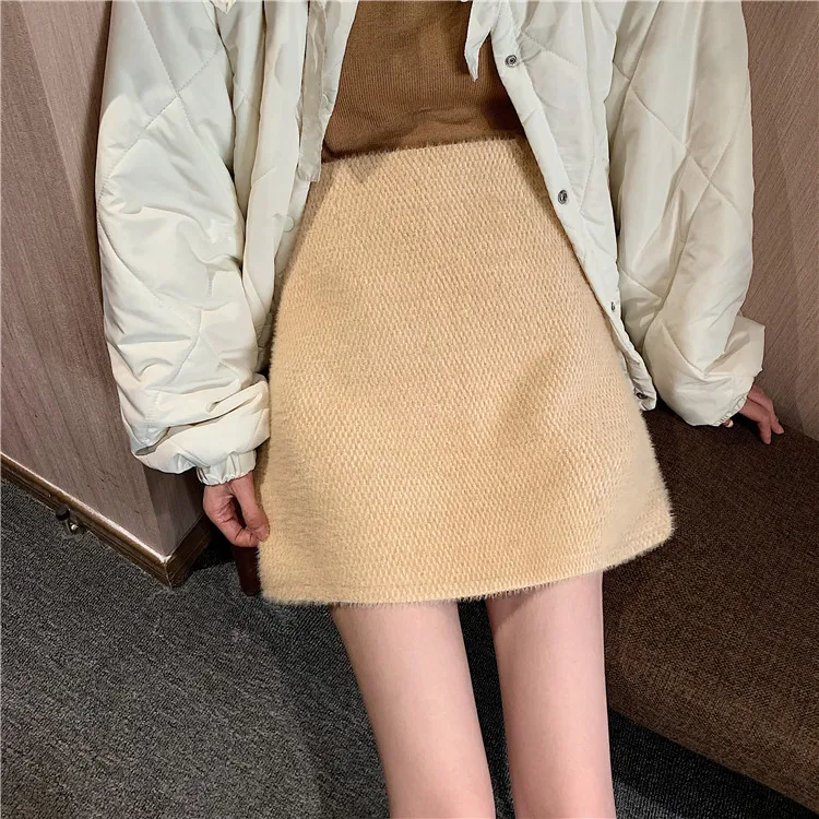 

Deivor Korean style mink fur skirt with buttocks, high waist, thin and A-line skirt