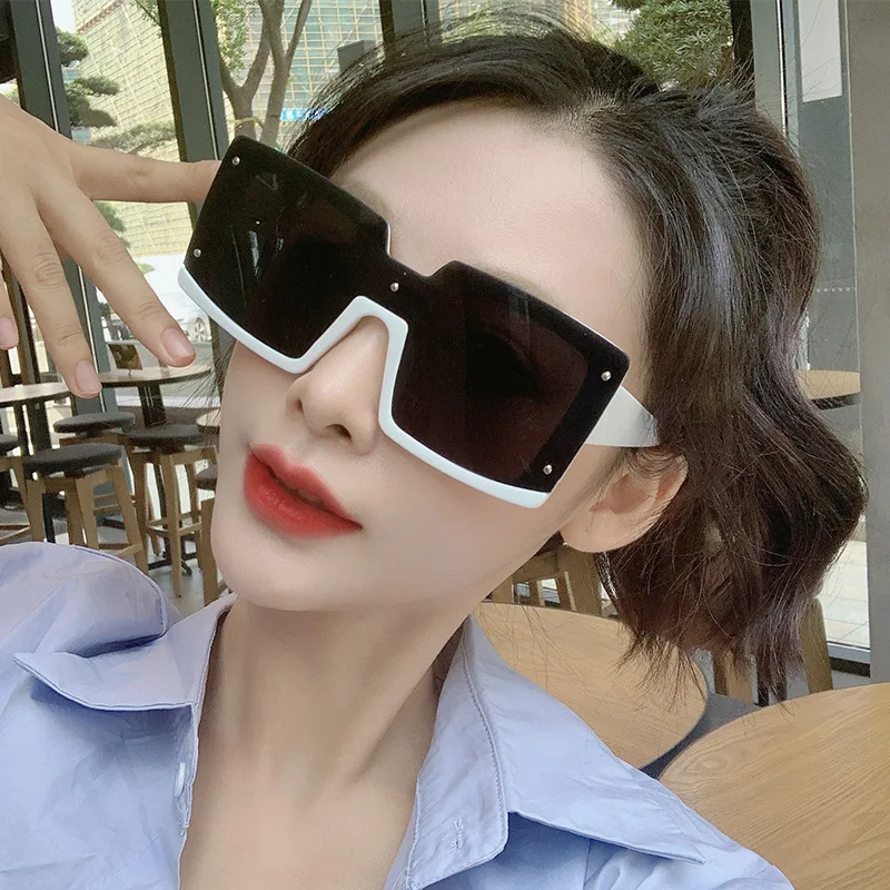 

Oversized Half Frame Fashion Sunglasses Men and Women Retro Brand Sunglasses Flat Top Big Frame Sunglasses Retro One-piece UV400