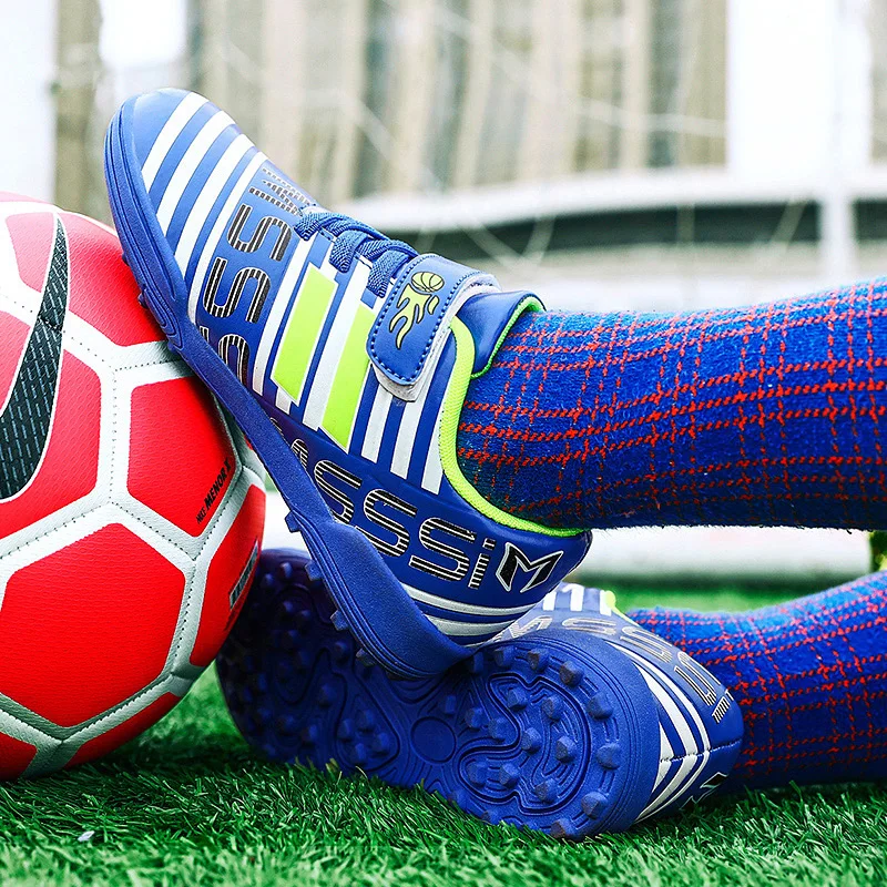 New Designer Kids Soccer Shoes Short Spike Teens Sports Shoes Gold Children Sneakers Teenage Turf Indoor Football Futsal Shoes