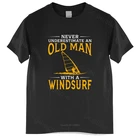 Новое поступление, Мужская футболка, никогда не Underestimate стариков с Windsurf, футболка для мальчиков, Винтажная футболка, Мужская Черная футболка