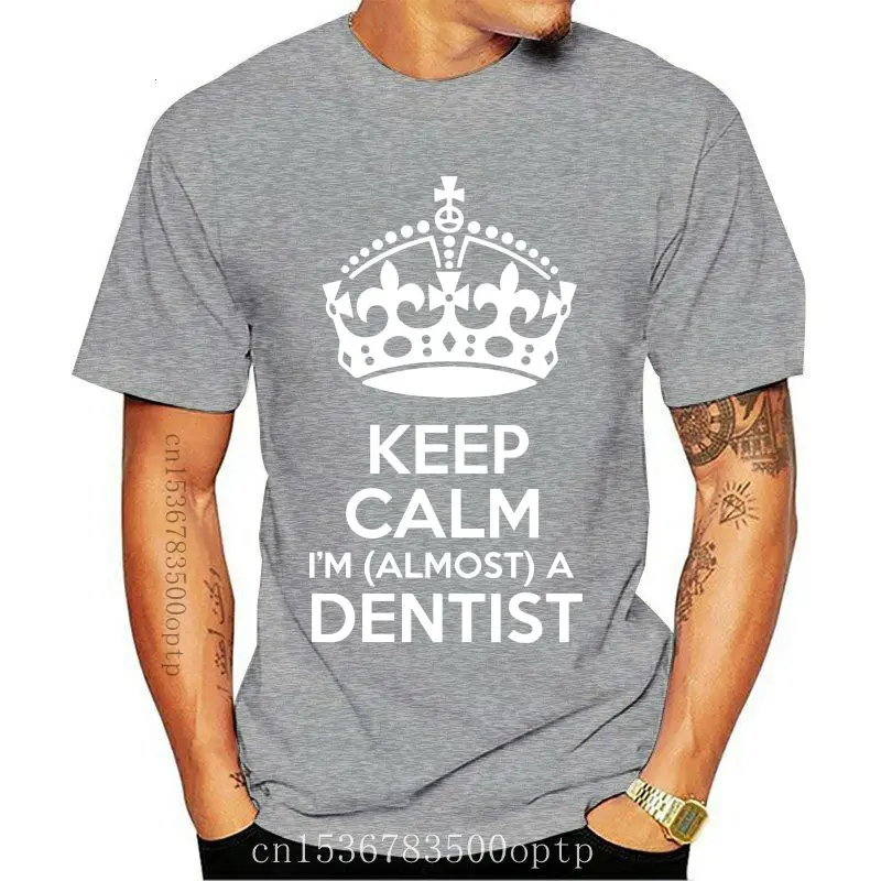 

Футболка мужская с надписью «Keep Calm I'm почти стоматолог»