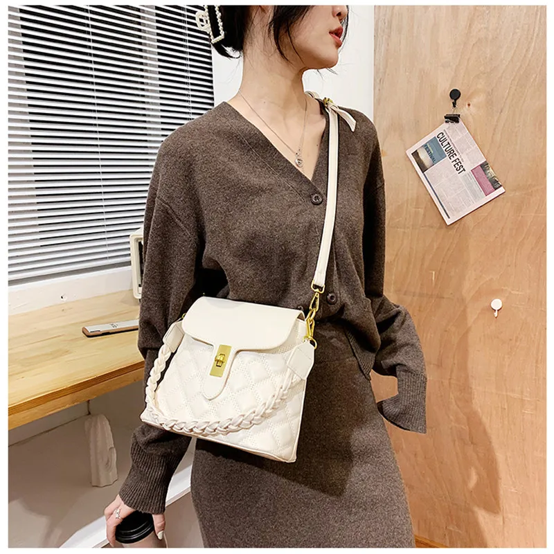 

2021 Retro Pure color chain small PU leather women shoulder messenger bag female new shoulder bags ladies fashion handbags