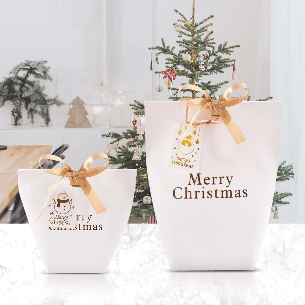 

Christmas Gift Box Merry Christmas Hot Stamping Christmas Carton Candy Biscuit Packaging Box Packaging Bag with Ribbon