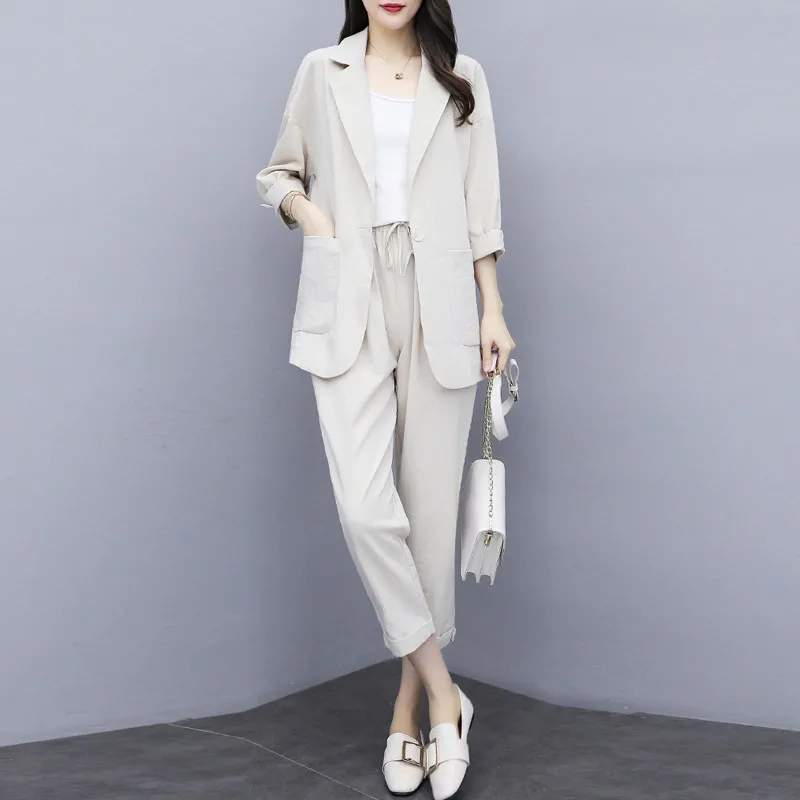 Костюм брючный женский офисный из двух предметов однотонный корейский Свободный