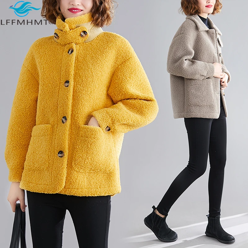 

Coats & Jackets