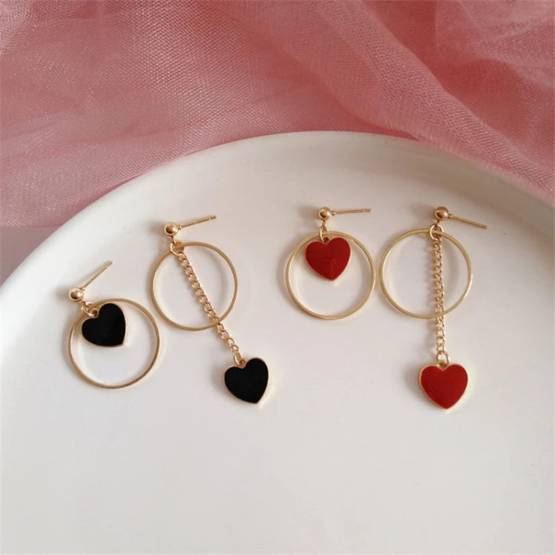 По контракту с оригинальным асимметричным серьги гвоздики геометрической формы