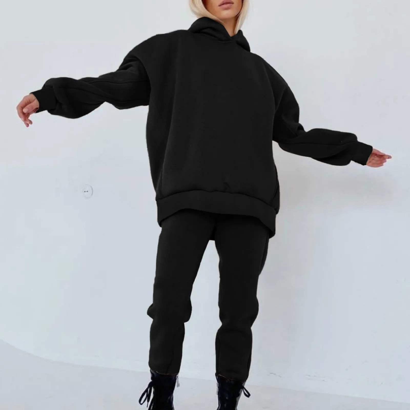 

Женский спортивный костюм из двух предметов, с капюшоном и длинным рукавом