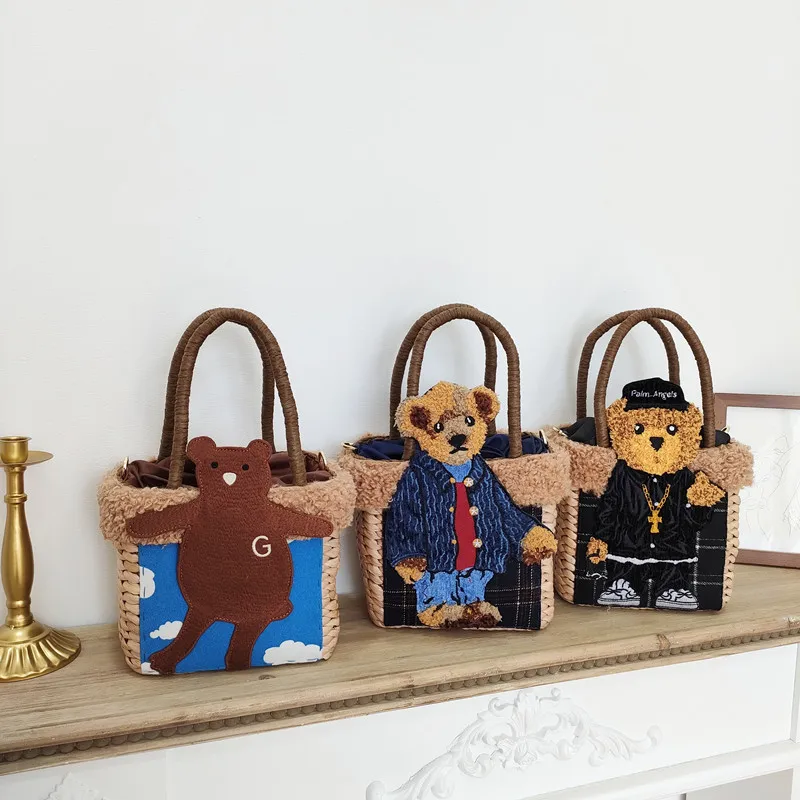 

New Vegetable Basket Straw Woven Handbag Leisure Vacation Nordic Fairy Winter Bear Portable Shoulder Bag Women's Crossbody Bag
