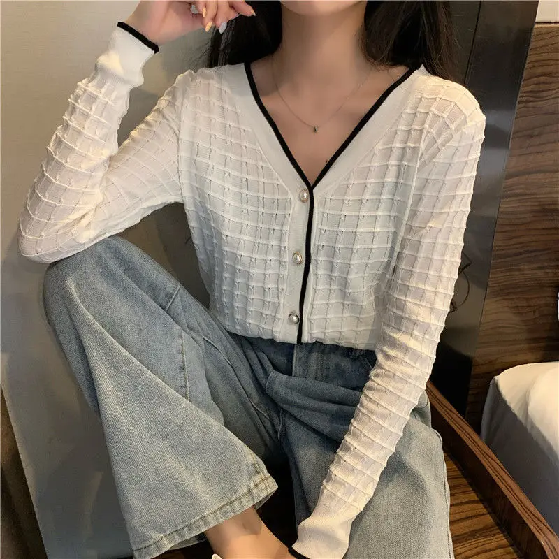 

Korean Style Women V Neck Single Breasted Sweaters Jacket Autumn Fashion Knitwear Lady Full Sleeve Color Contrast Knit Cardigan