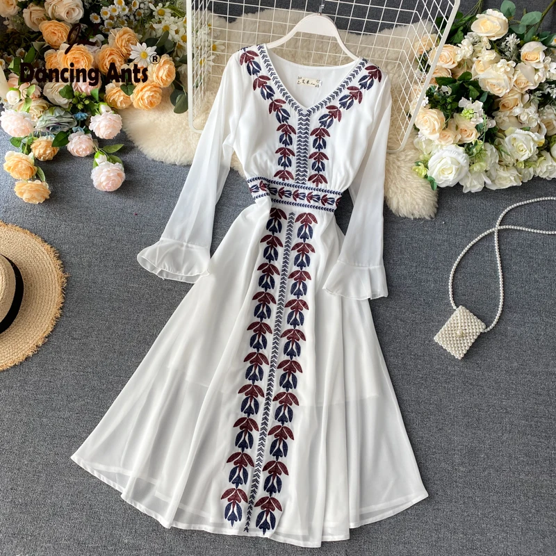 Женское платье трапеция в богемном стиле праздничное шифоновое с вышивкой