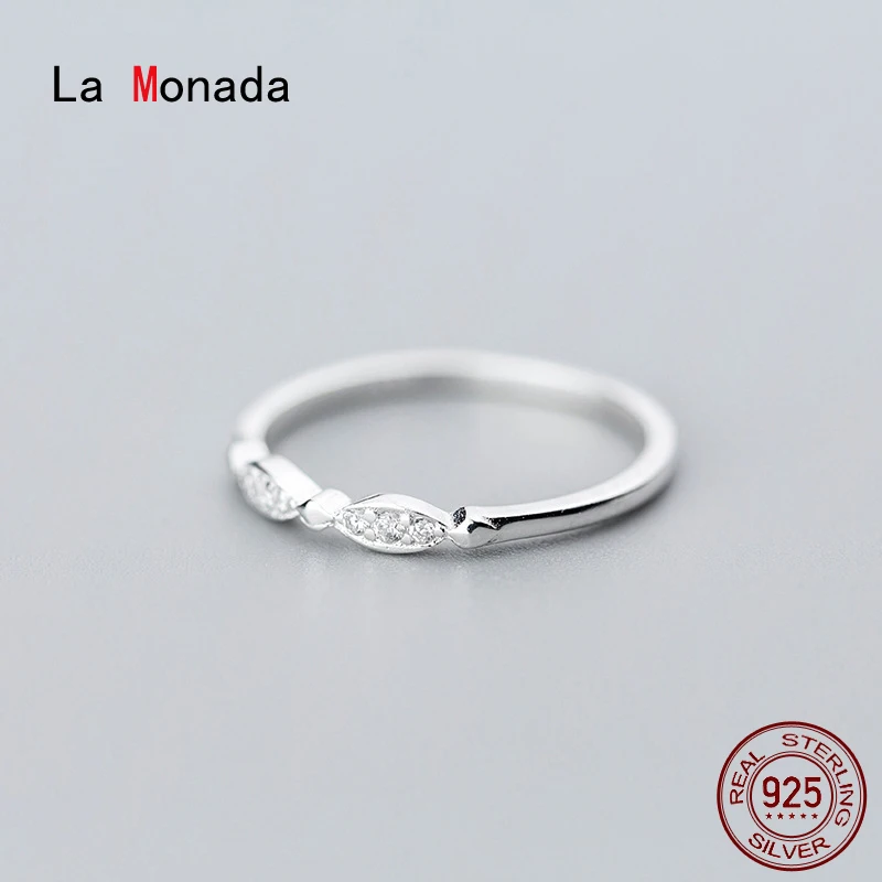 Женское кольцо с крестиком La Monada 925 пробы Серебряное в минималистическом стиле из