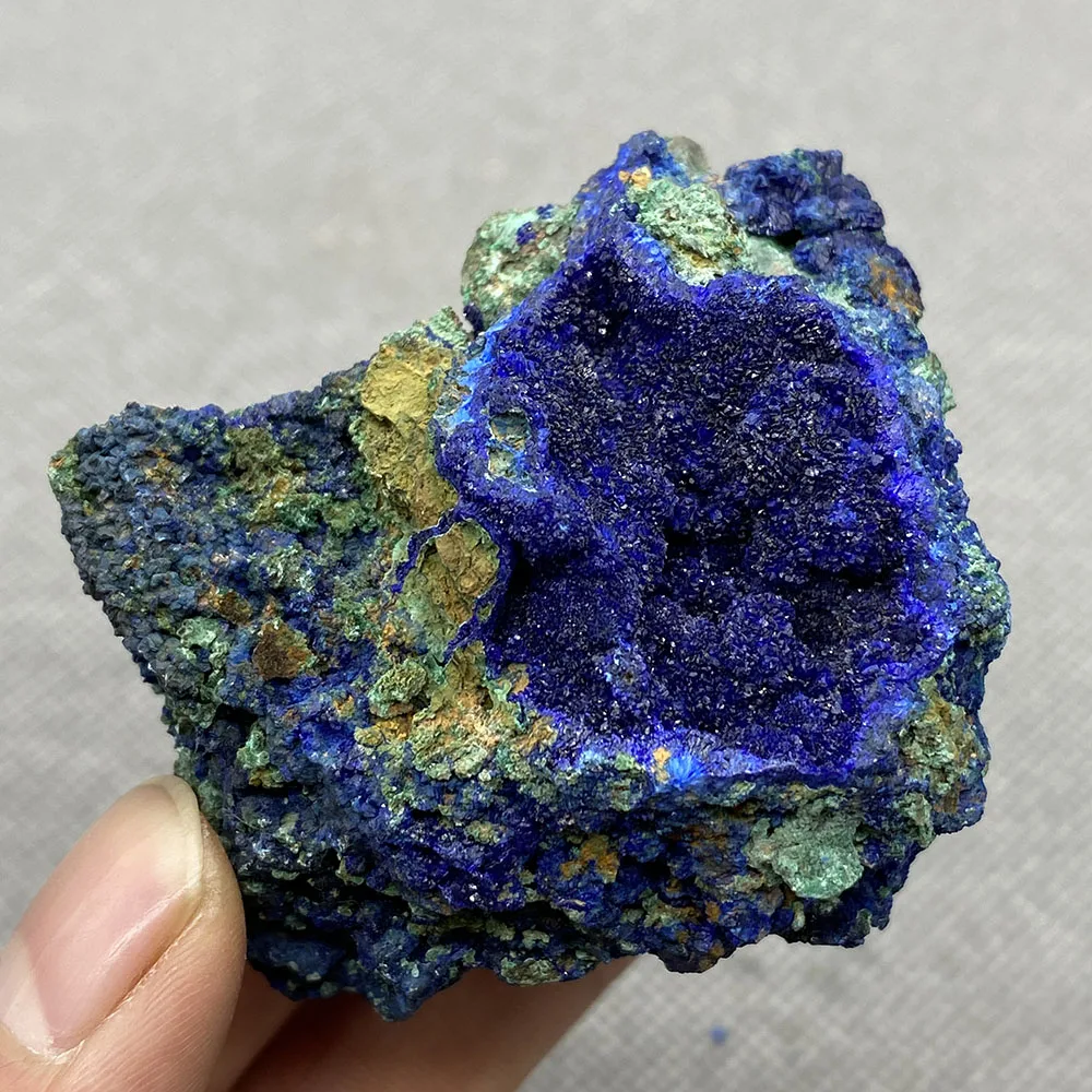 

Natural azurite mineral cristal espécime da província de anhui, china .