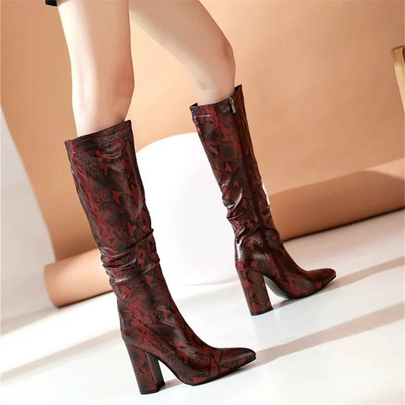 

Женские Плиссированные ботинки со змеиным принтом, на высоком массивном каблуке