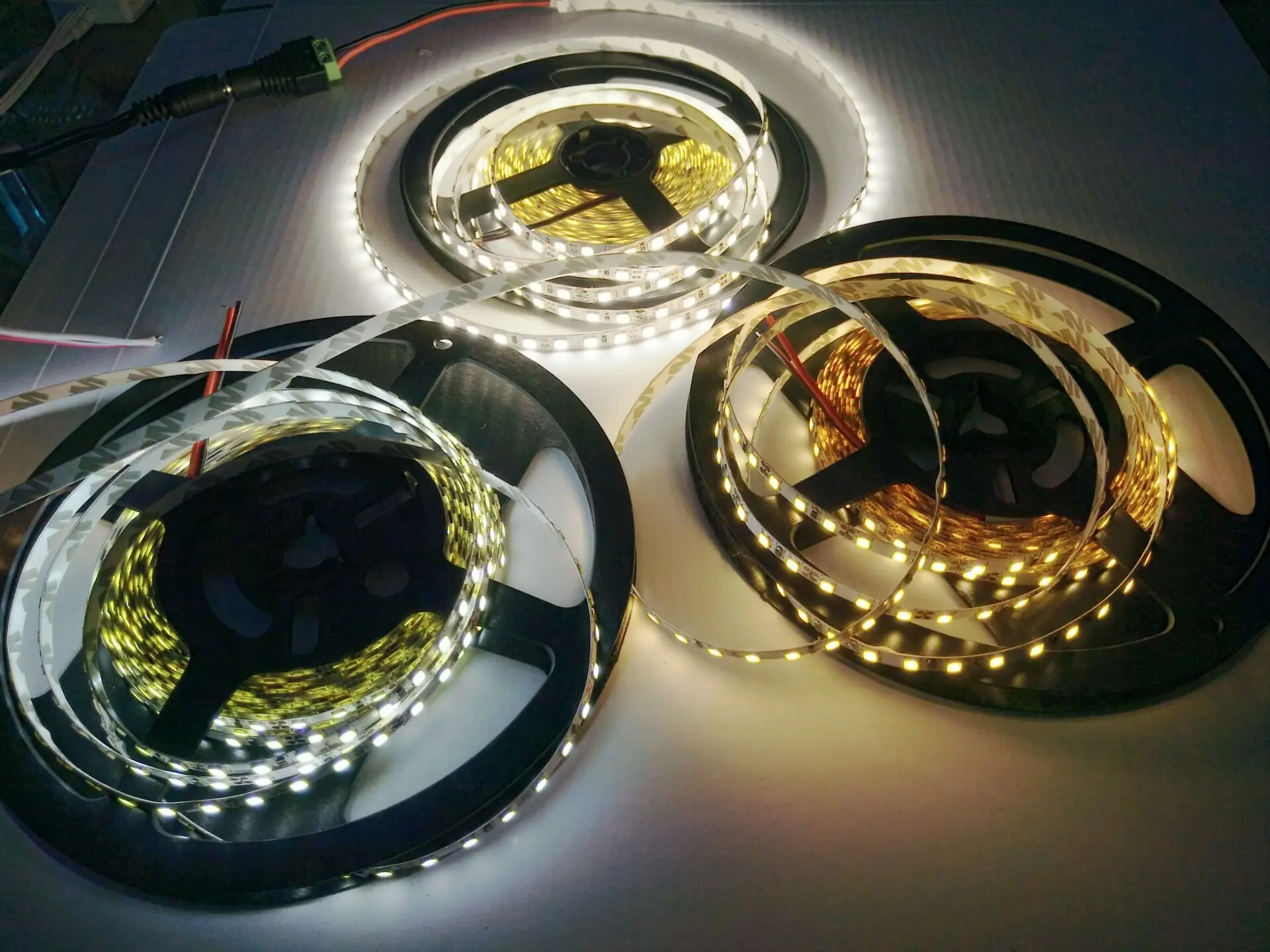 DC12V 3 мм ширина Светодиодные ленты светильник не Водонепроницаемый SMD 3020 5 м 840LED