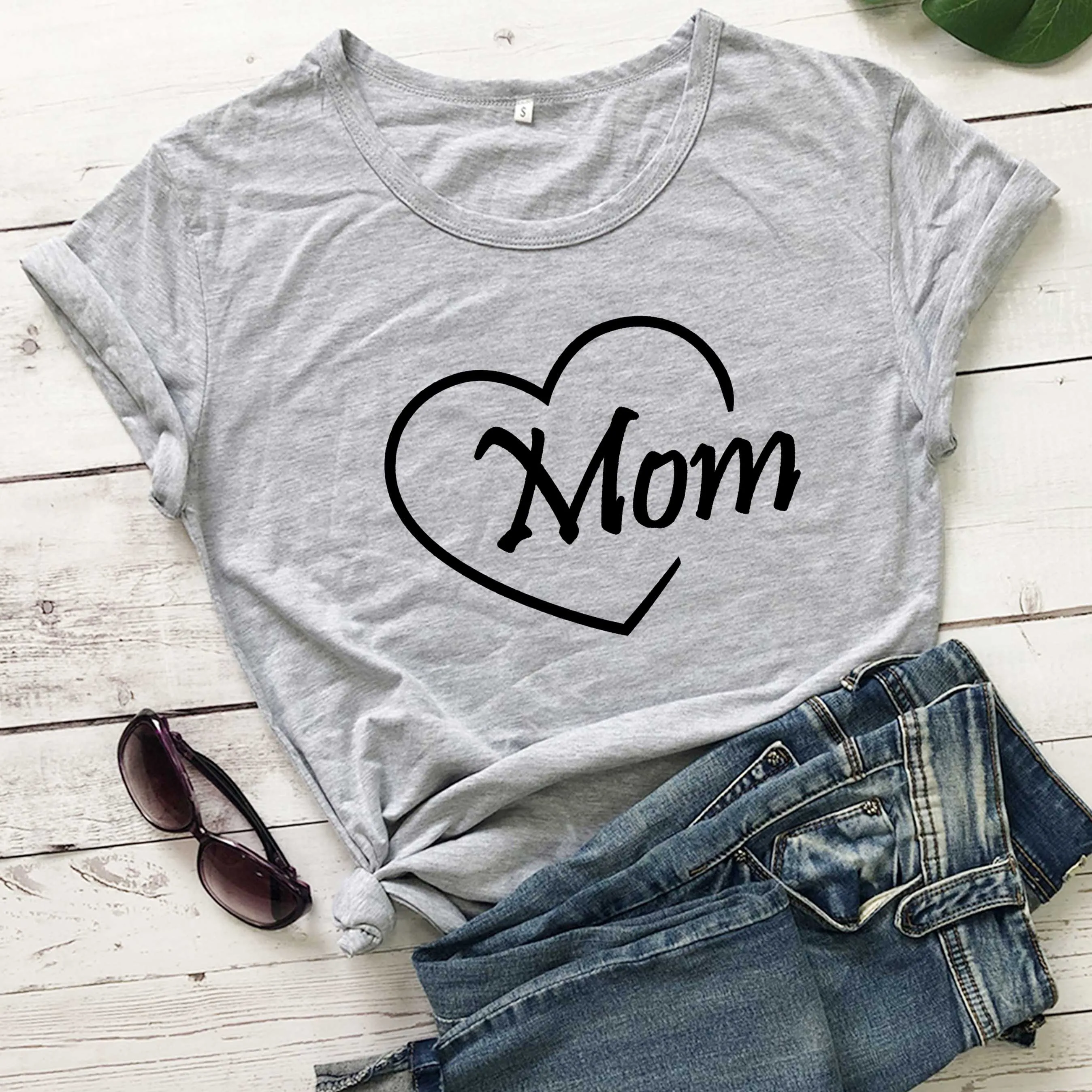 

Mom heart women fashion pure cotton casual grunge tumblr young hipster t shirt mother days gift love mama aesthetic tumblr tees