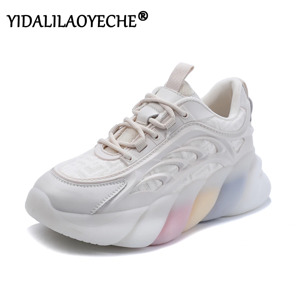 

Кроссовки для женщин; Сетчатые кроссовки для женщин; Коллекция 2021 года; Повседневные модные весенние белые кроссовки; Разноцветные кроссов...