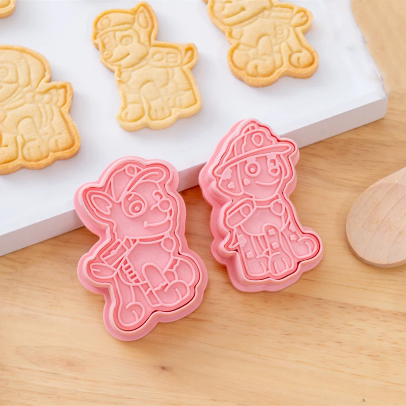 

6 pcs Dog Design Birthday Toy DIY Figure Model Cookie Cutters 3D Plastic Pressing Model Toy Children Christmas Gift kitchen tool