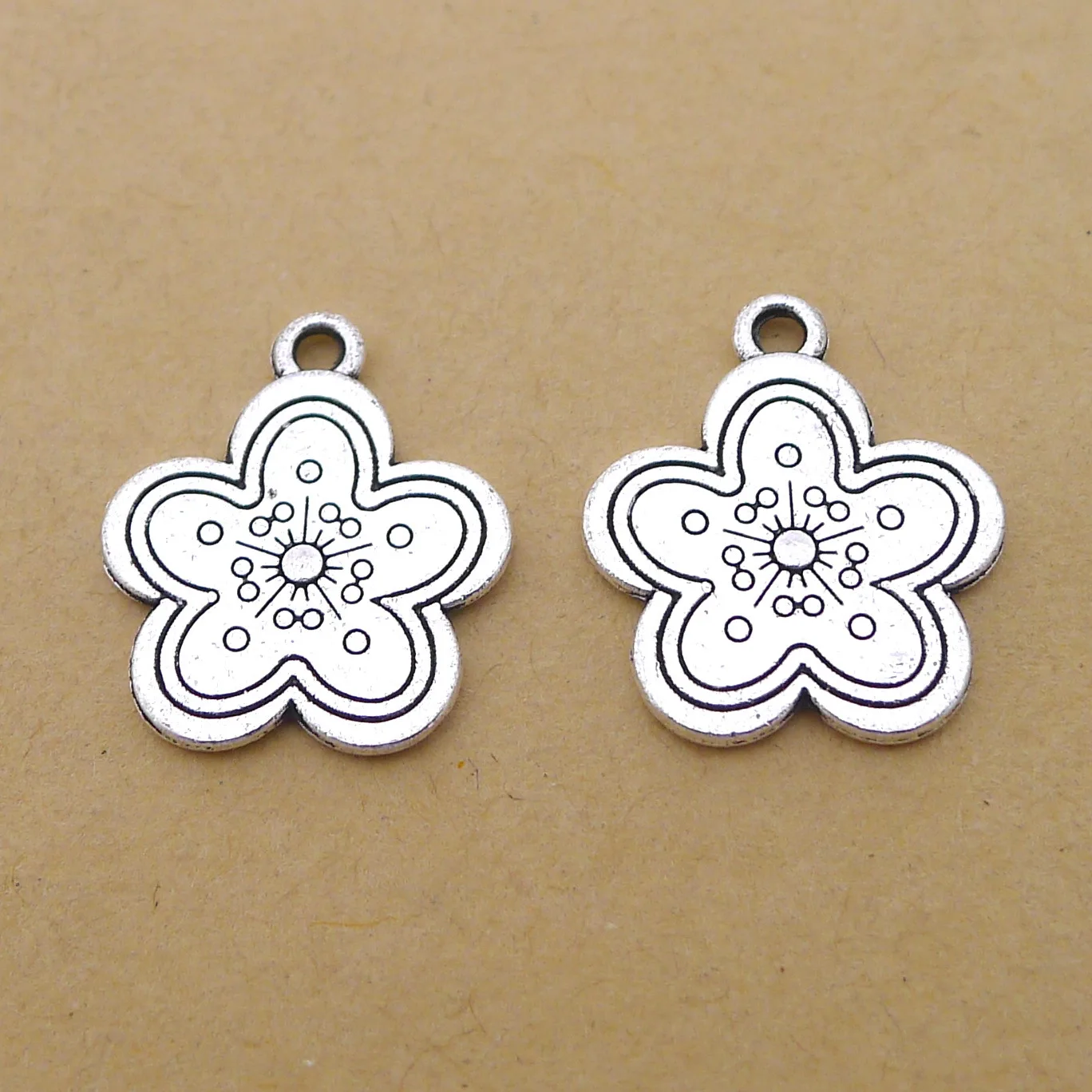 

Charm for making jewelry 10pcs 20x17mm antique silver color Flowers charms