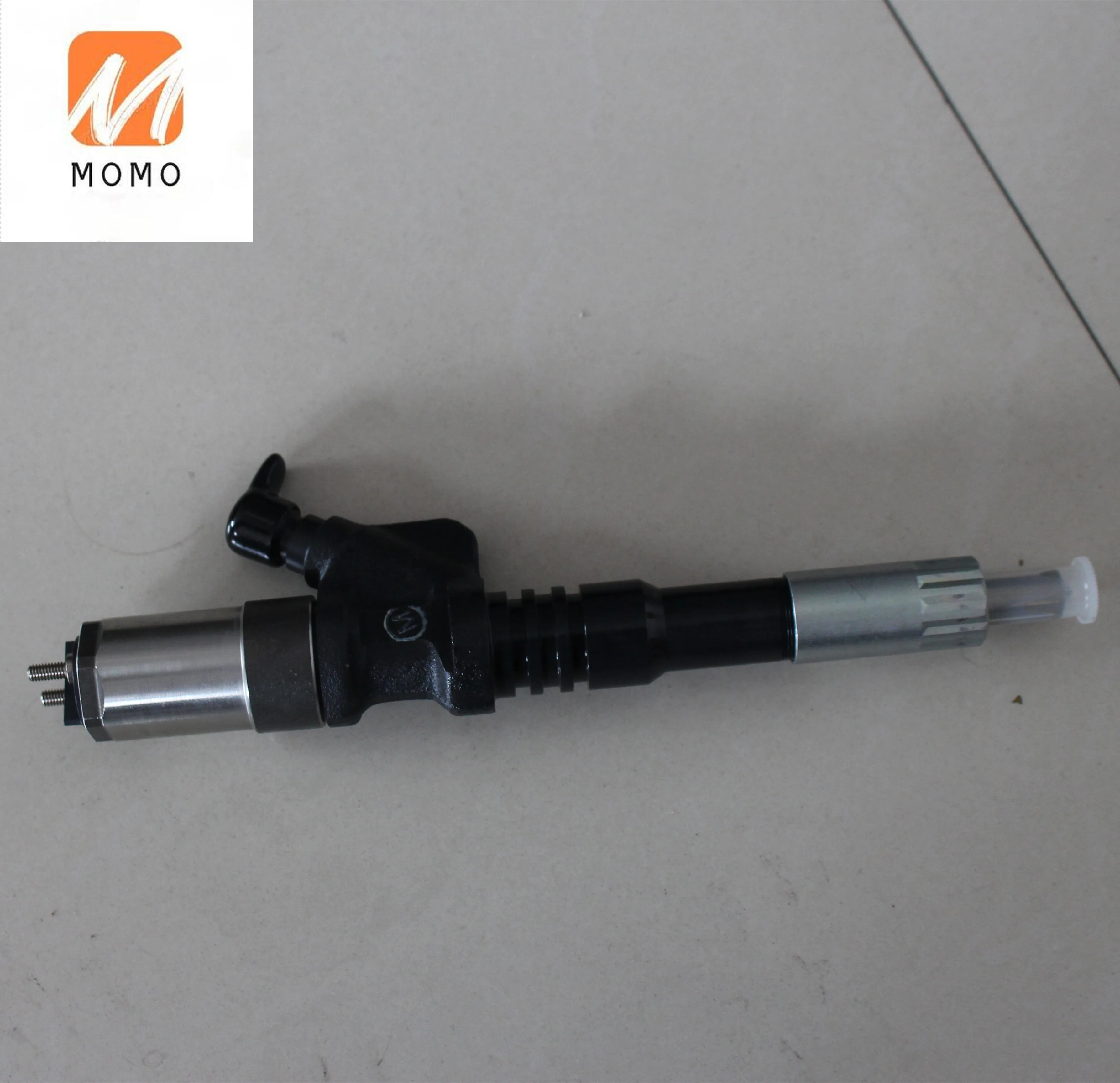 

6D140 engine D155 D275 bulldozer engine injector 6261-11-3100