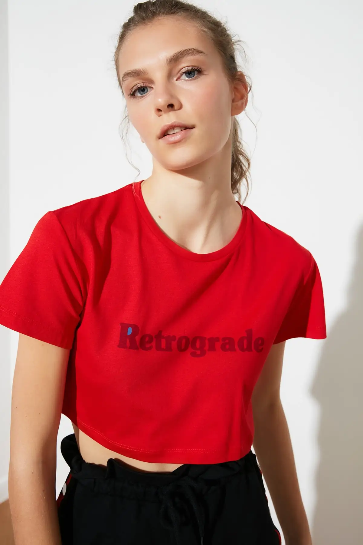 

Trendyol Printed Crop Sport T-Shirt TWOSS21TS0333