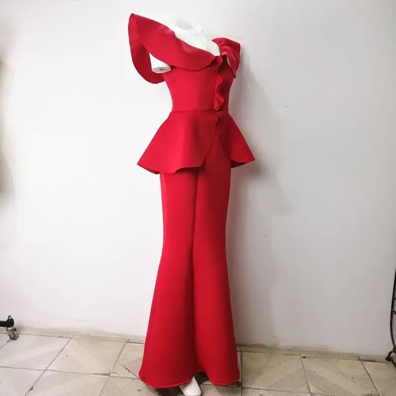 Женское вечернее платье-Русалка с открытыми плечами и оборками Красное длинное