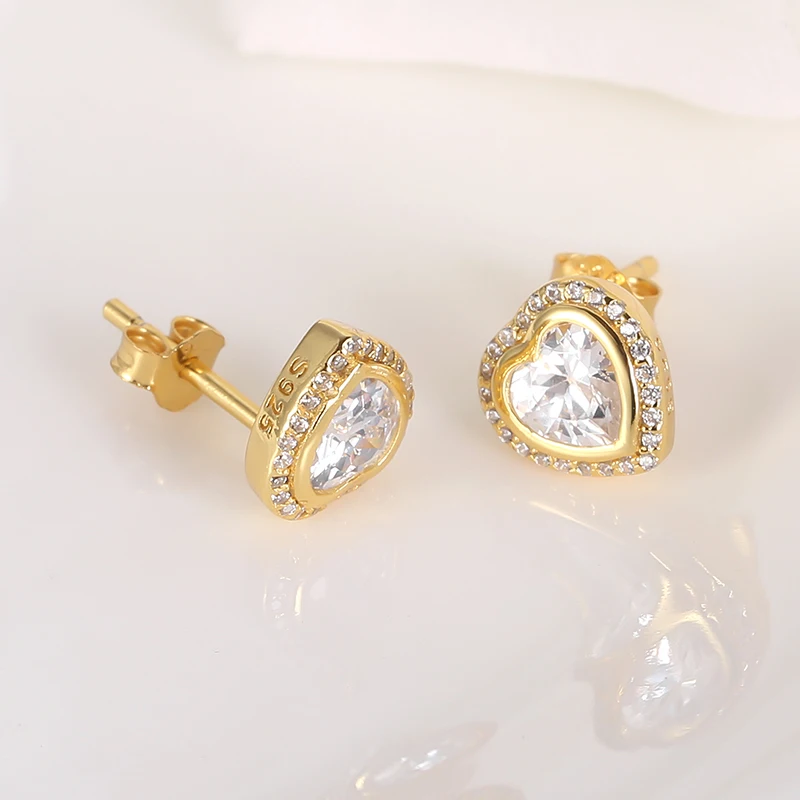 Подарки на новый год красивые маленькие серьги-гвоздики для девушек сердечки