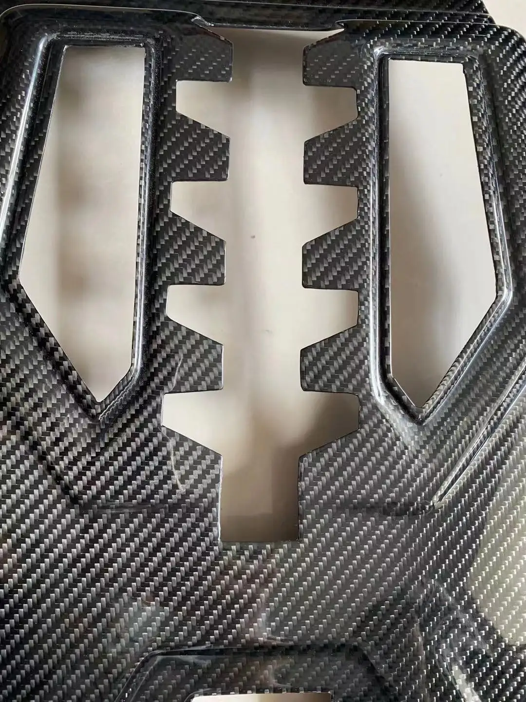 Крышка капота двигателя из настоящего углеродного волокна для BMW F90 M5 защитная