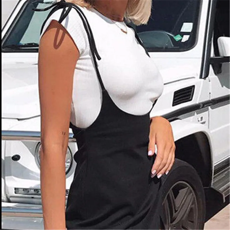 Однотонная женская мини-юбка на бретельках | Женская одежда