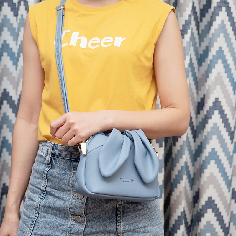 

Women Handbag 2021 New Super Fire Rabbit Cute and Cute Ear Shoulder Messenger Bag Fashion Female Simple Bucket Bag