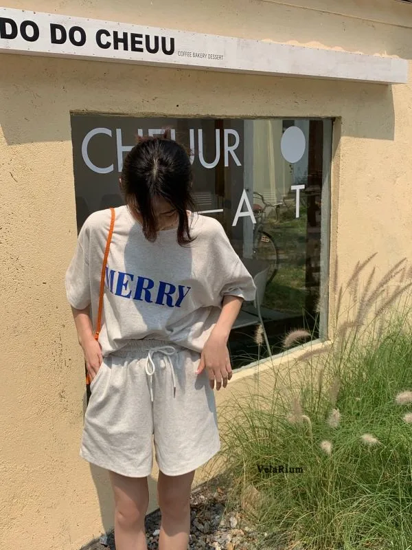 

2021 summer new letter printing loose solid color shirt shorts casual suit women