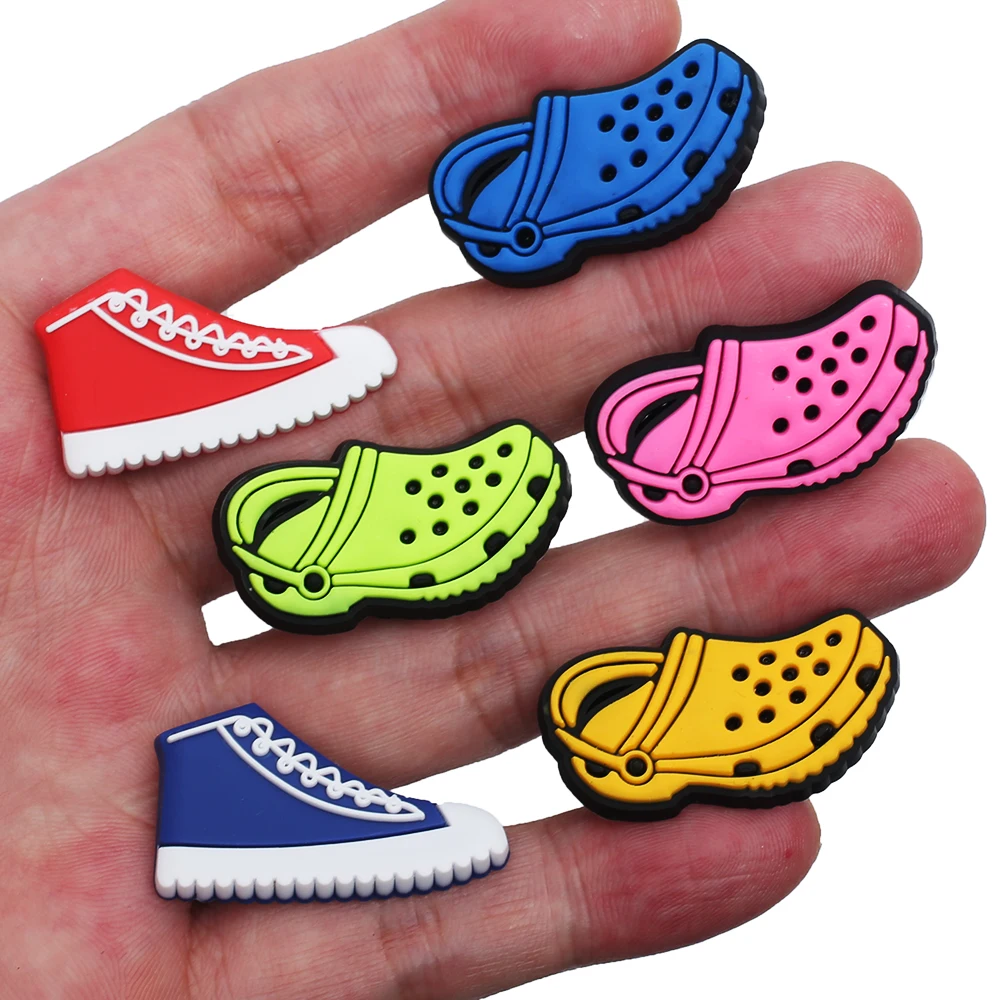 

1PCS New Arrival Cartoon Shoes Charms Hole Slipper Icon Accessories For DIY Graden Shoe Cute Croc Buckles Kids Party Gifts