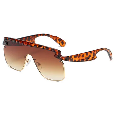 

One-piece Sunglasses For Men And Women Stylish Sunglasses Europe And America Personality Street Photography Glasses 2021