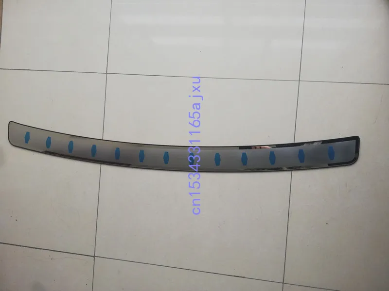 

For Volvo XC60 2018 2019 2020 Stainless Steel Rear Bumper Protector Sill Trunk Rear guard Tread Plate Trim Car styling