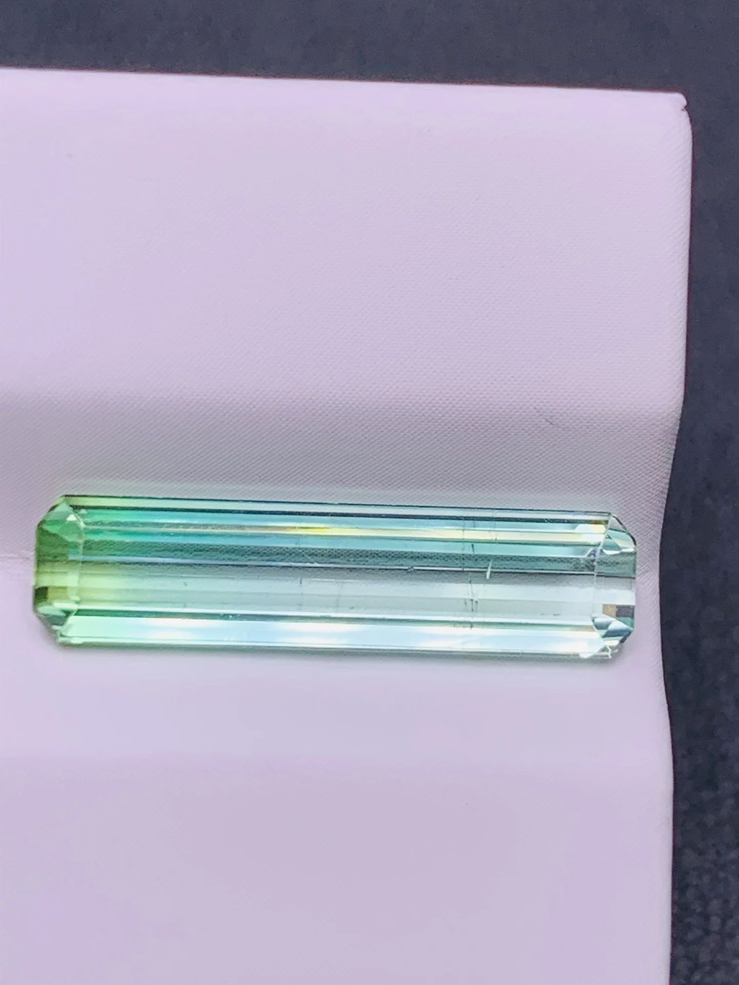 Pure natural tourmaline can be inlaid with rings or pendants 2-4 carats Red green bright rectangle accessories gem jewelry taki